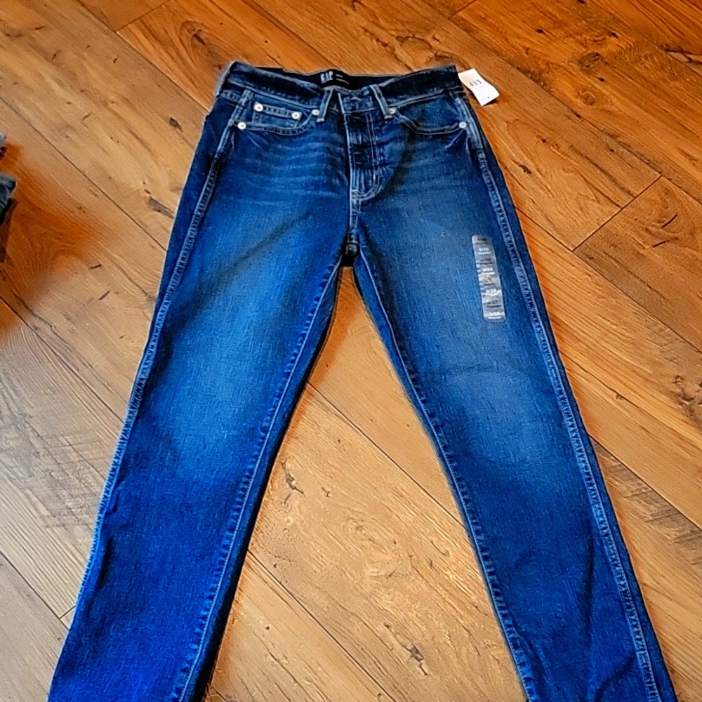 Gap jeans. BRAND NEW!